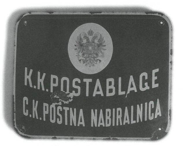 Tabla c. kr. poštne nabiralnice, zač. 20. st.